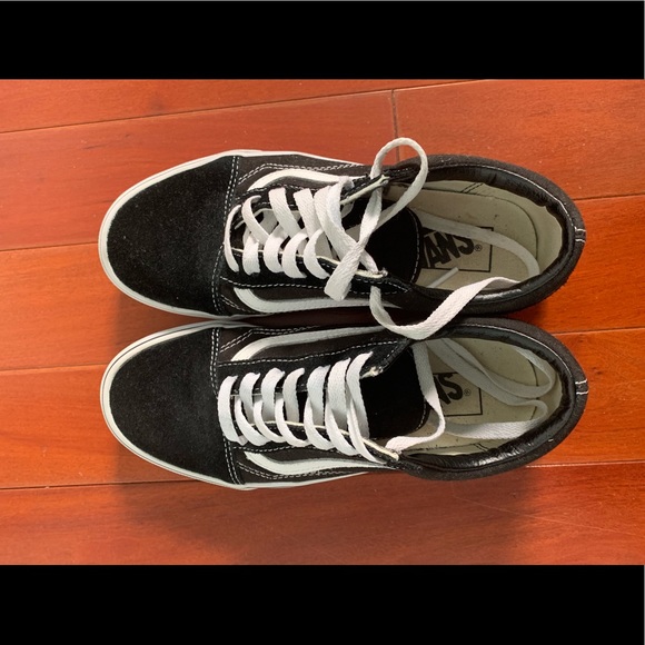Vans Old Skool Classic Skate Shoe - Picture 3 of 4